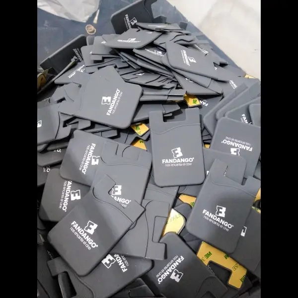 tarjetero celular personalizado Fandango